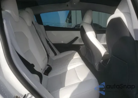 2024 Tesla Model 3 from USA, damaged, VIN 5YJ3E1EA7RF858425